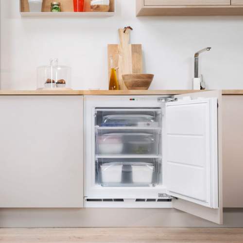 Indesit IZ A1 Built Under Freezer