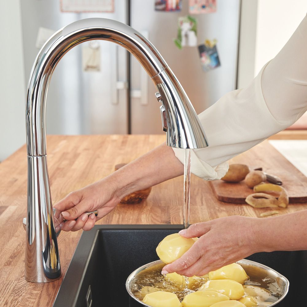 Grohe Zedra Single Lever Tap With Pull Out Spray Sinks Taps Com