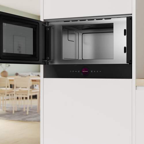 Bosch Series 8 BFL7221B1B 900W Black Microwave