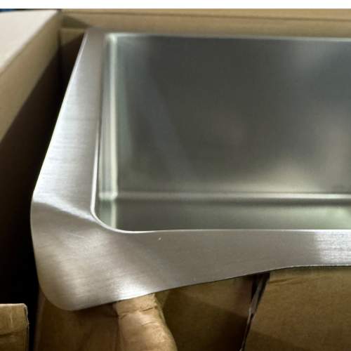 Reginox New York 50x40 Single Bowl Sink - Clearance Item - bent corner